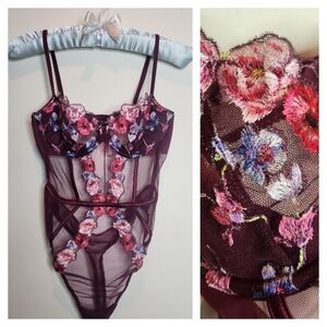 Vivtoria's Secret Very Sexy Wicked Floral Embroidery Balconette Teddy | Medium
